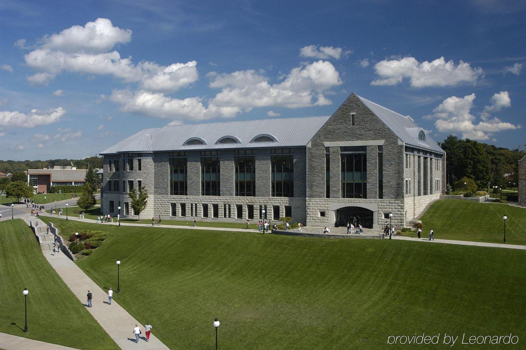 Holiday Inn Express Poughkeepsie, An Ihg Hotel Exterior photo